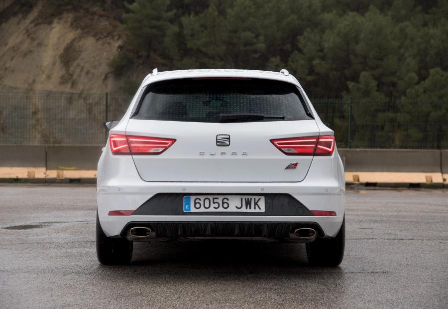  Seat Leon ST Cupra 300 2017 года  (WW) (фото 9 из 49)